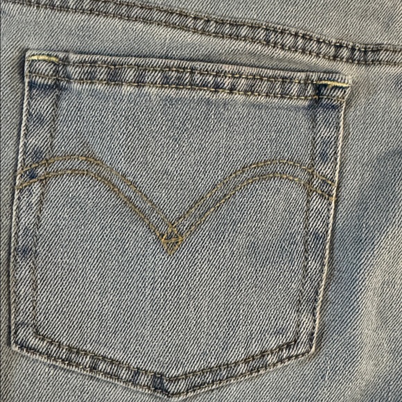 Kids Levi's High Rise Straight Legs Light Wash Blue Jeans. BNWT Size 16 - Picture 7 of 13